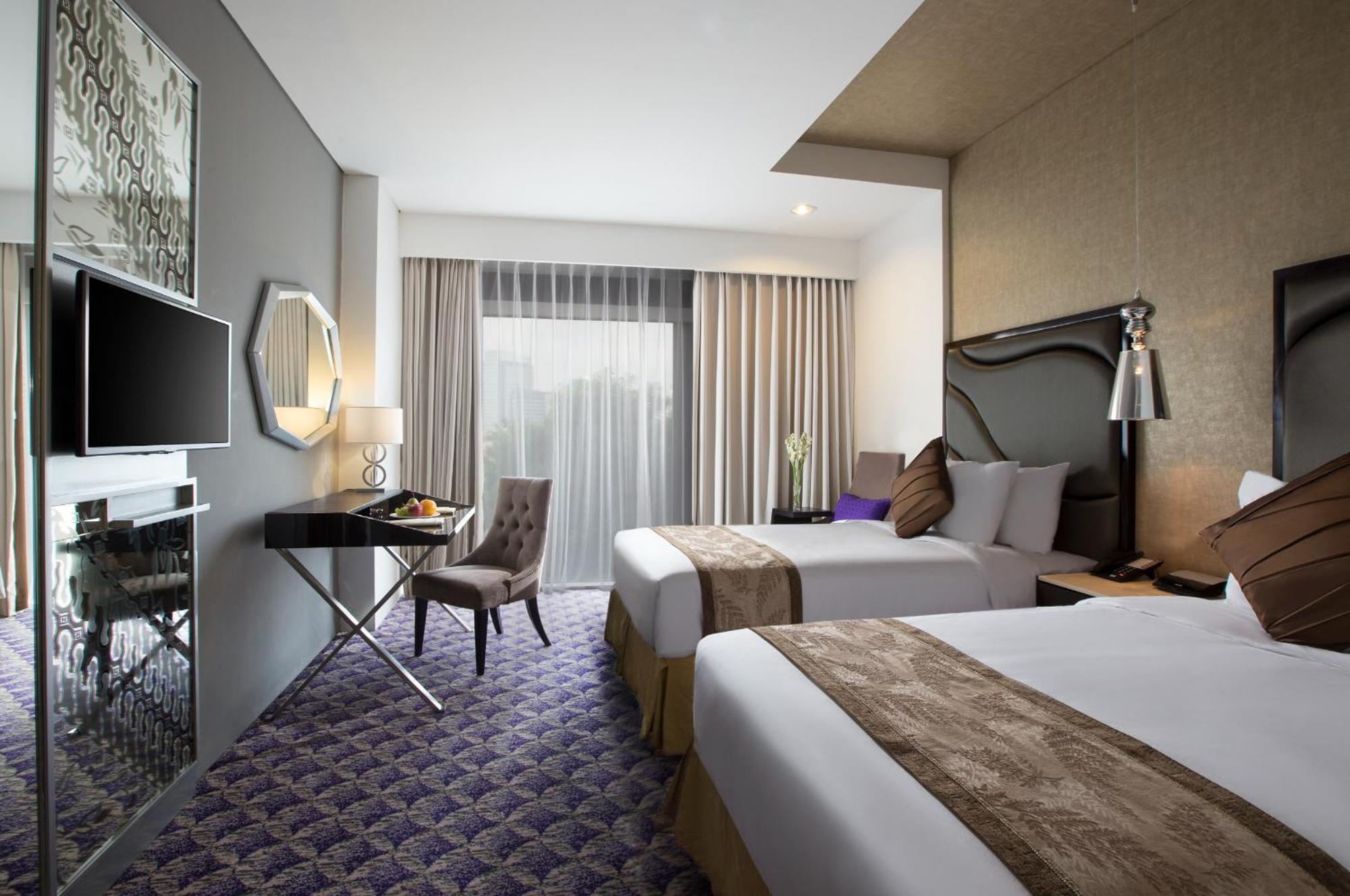 Aston Bellevue Radio Dalam Hotel Jakarta Luaran gambar